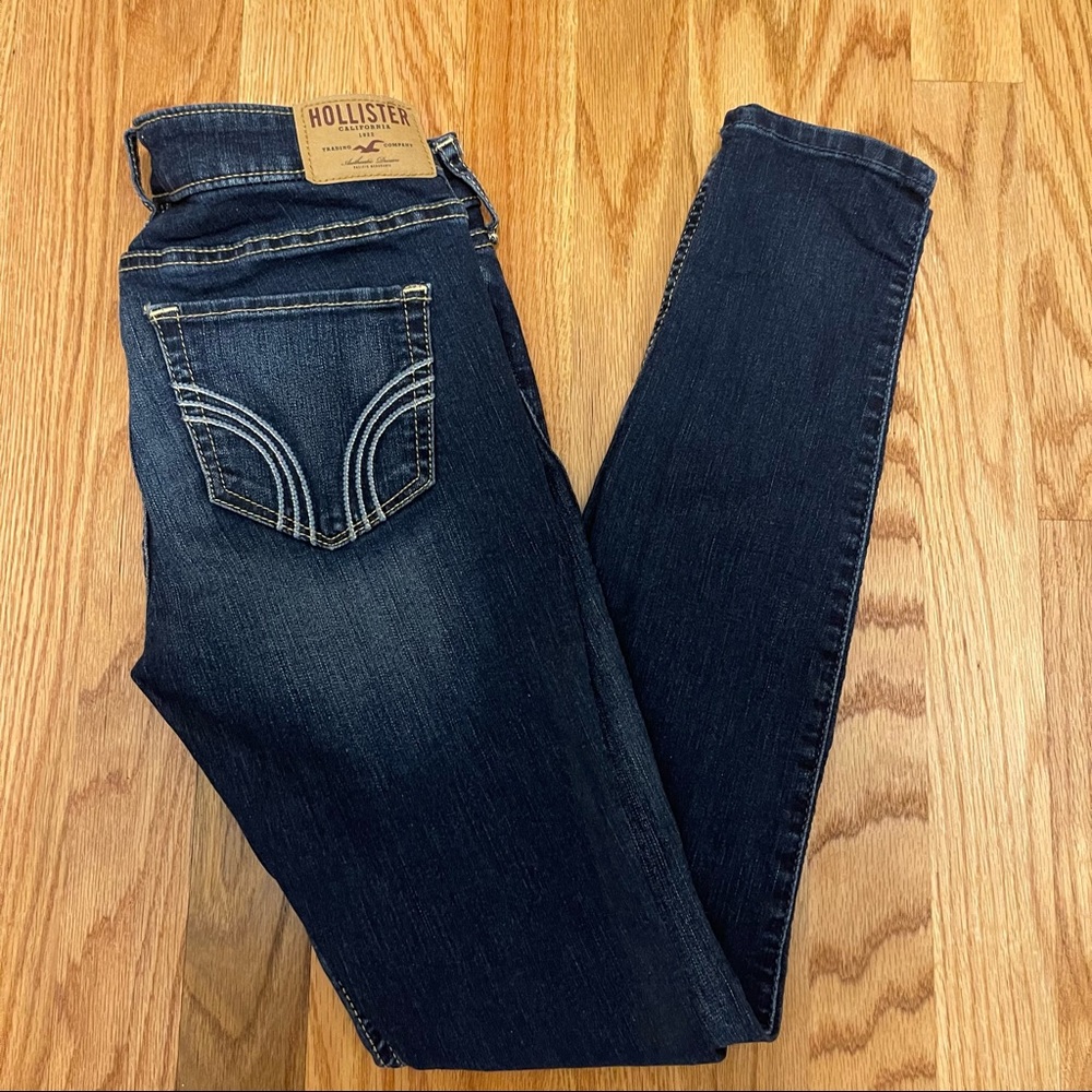 Hollister Skinny Jeans Size 00S (23 x 29) Medium Dark Wash LIKE NEW!